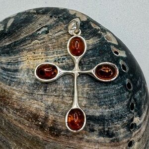 Vintage Gorgeous Baltic Honey Amber Sterling Silver Cross Pendant Christmas